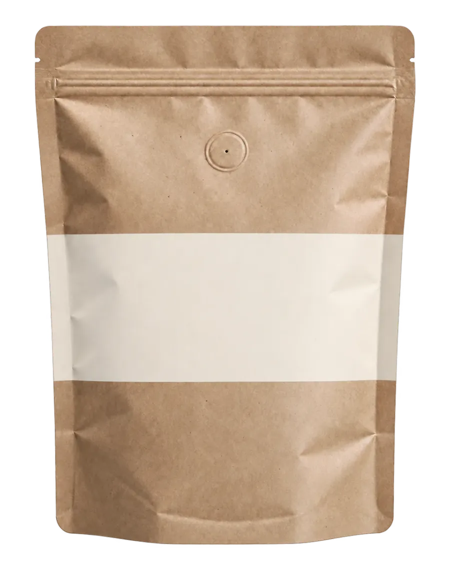 Pungă kraft mare, de 1 kg, cu bandă nisip, pe fundal colorat