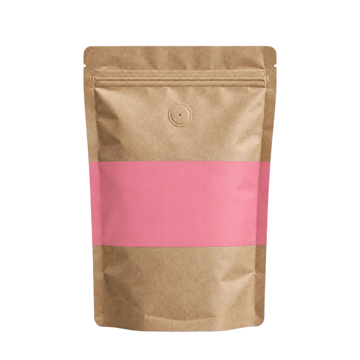 Pungă kraft de cafea cu bandă roz, fără etichetă, pe fundal colorat
